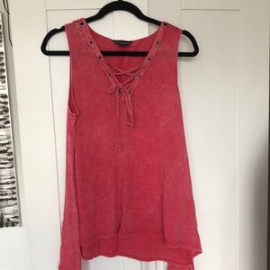 Women’s top size medium
